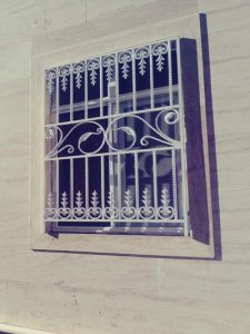 حفاظ پنجره مدل سفارشی
